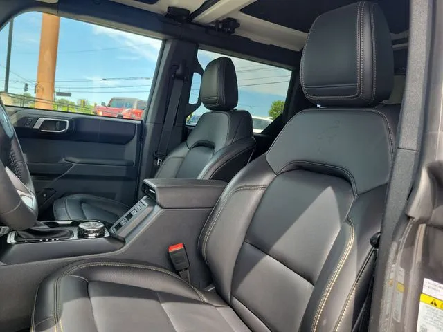 2025 Ford Bronco Badlands thumbnail 11
