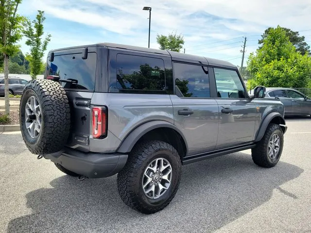 2025 Ford Bronco Badlands thumbnail 4