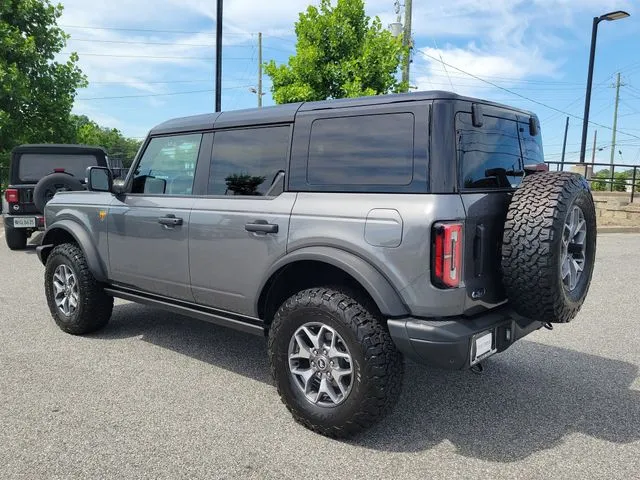 2025 Ford Bronco Badlands thumbnail 6