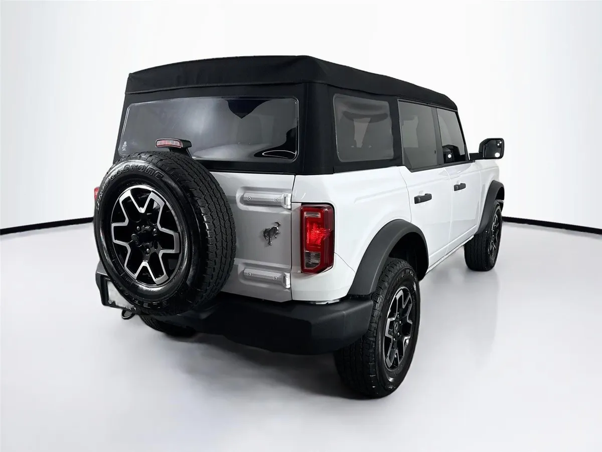 2025 Ford Bronco Base thumbnail 2