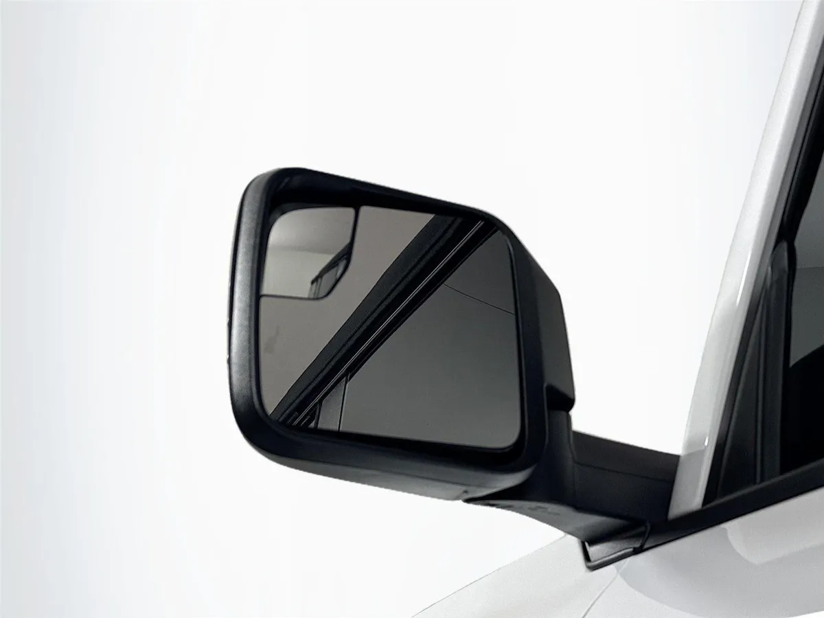 2025 Ford Bronco Base thumbnail 5