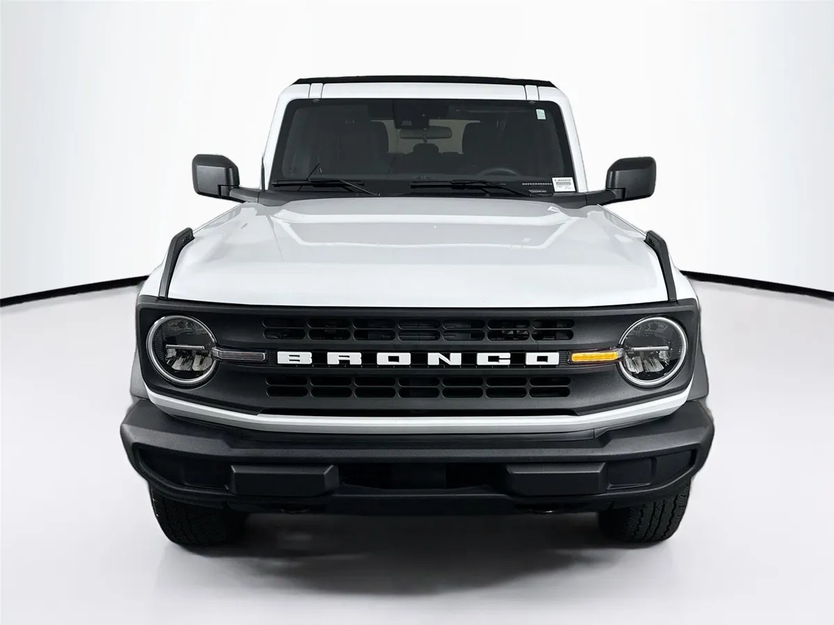 2025 Ford Bronco Base thumbnail 6