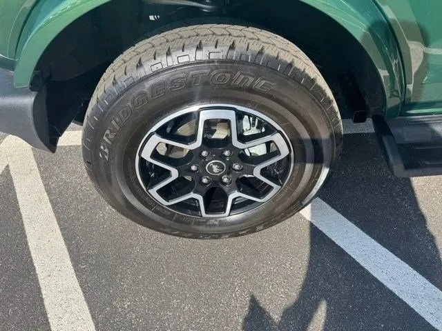 2025 Ford Bronco Outer Banks thumbnail 19