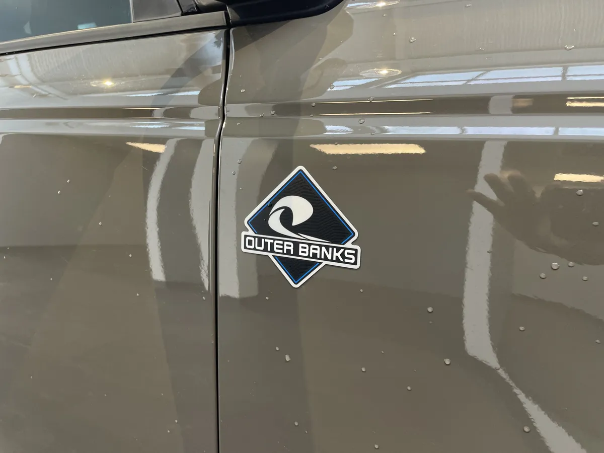 2025 Ford Bronco Outer Banks thumbnail 11