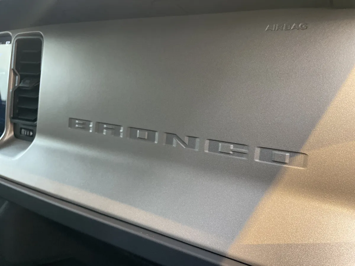 2025 Ford Bronco Outer Banks thumbnail 39