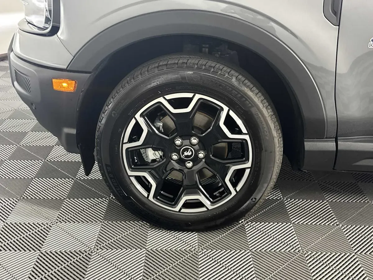 2025 Ford Bronco Sport Outer Banks thumbnail 17