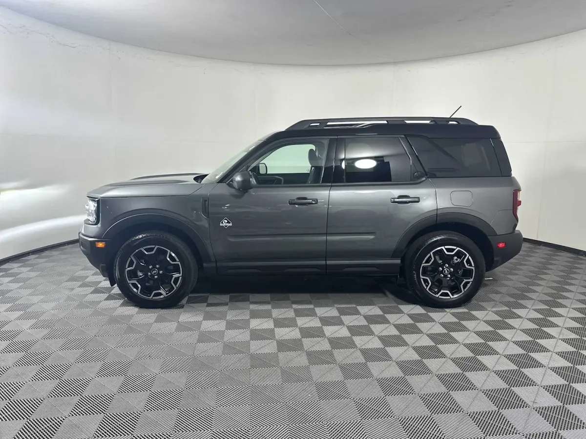 2025 Ford Bronco Sport Outer Banks thumbnail 9