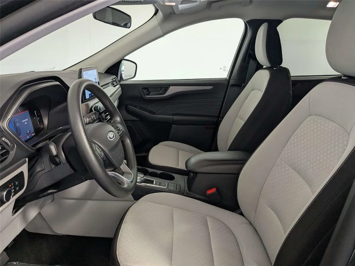 2025 Ford Escape Active thumbnail 11