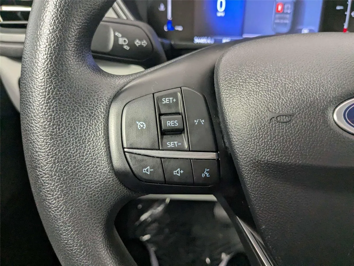 2025 Ford Escape Active thumbnail 19