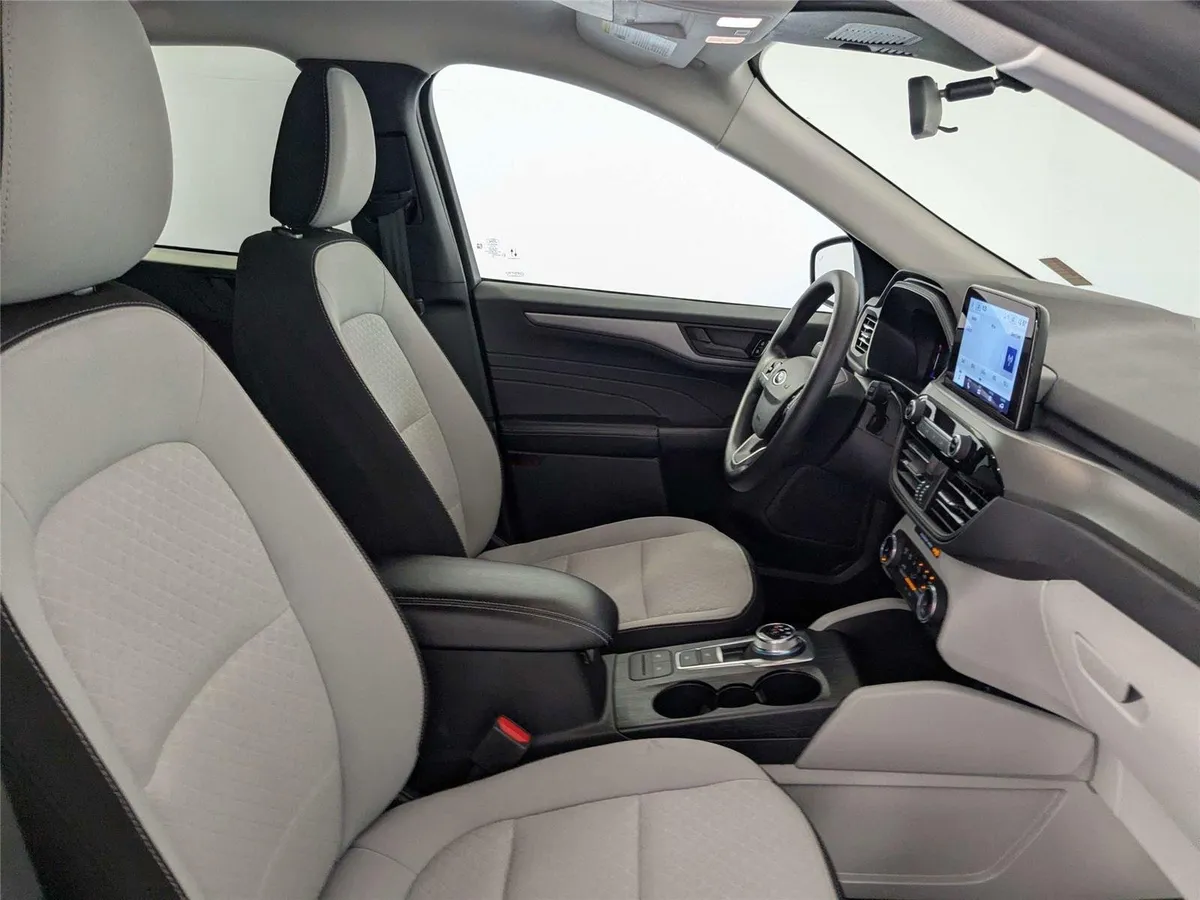 2025 Ford Escape Active thumbnail 31
