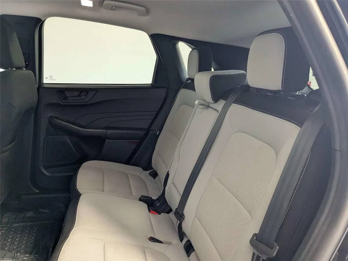 2025 Ford Escape Active thumbnail 33