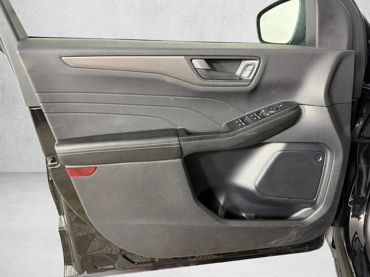 2025 Ford Escape Active thumbnail 10