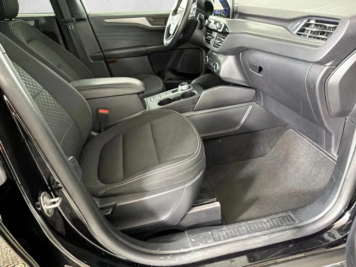 2025 Ford Escape Active thumbnail 13