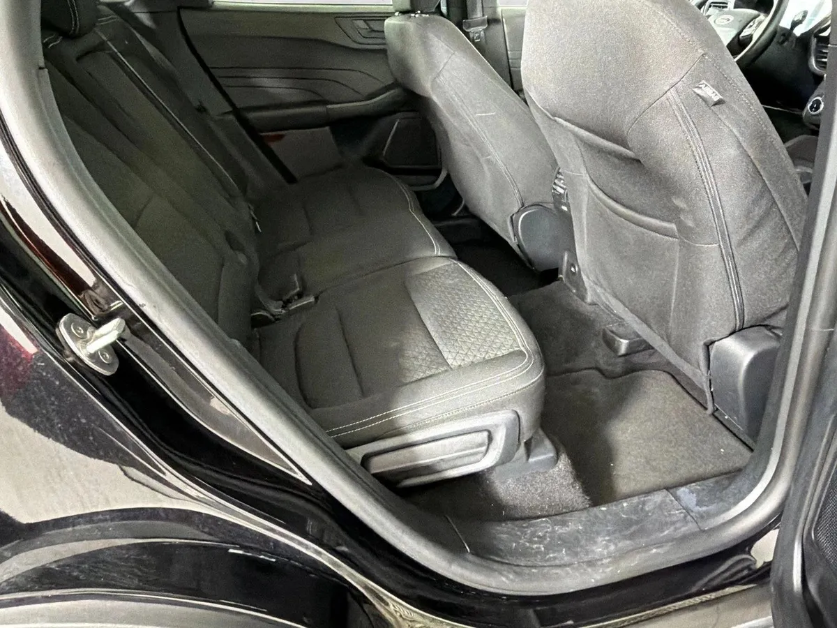 2025 Ford Escape Active thumbnail 15