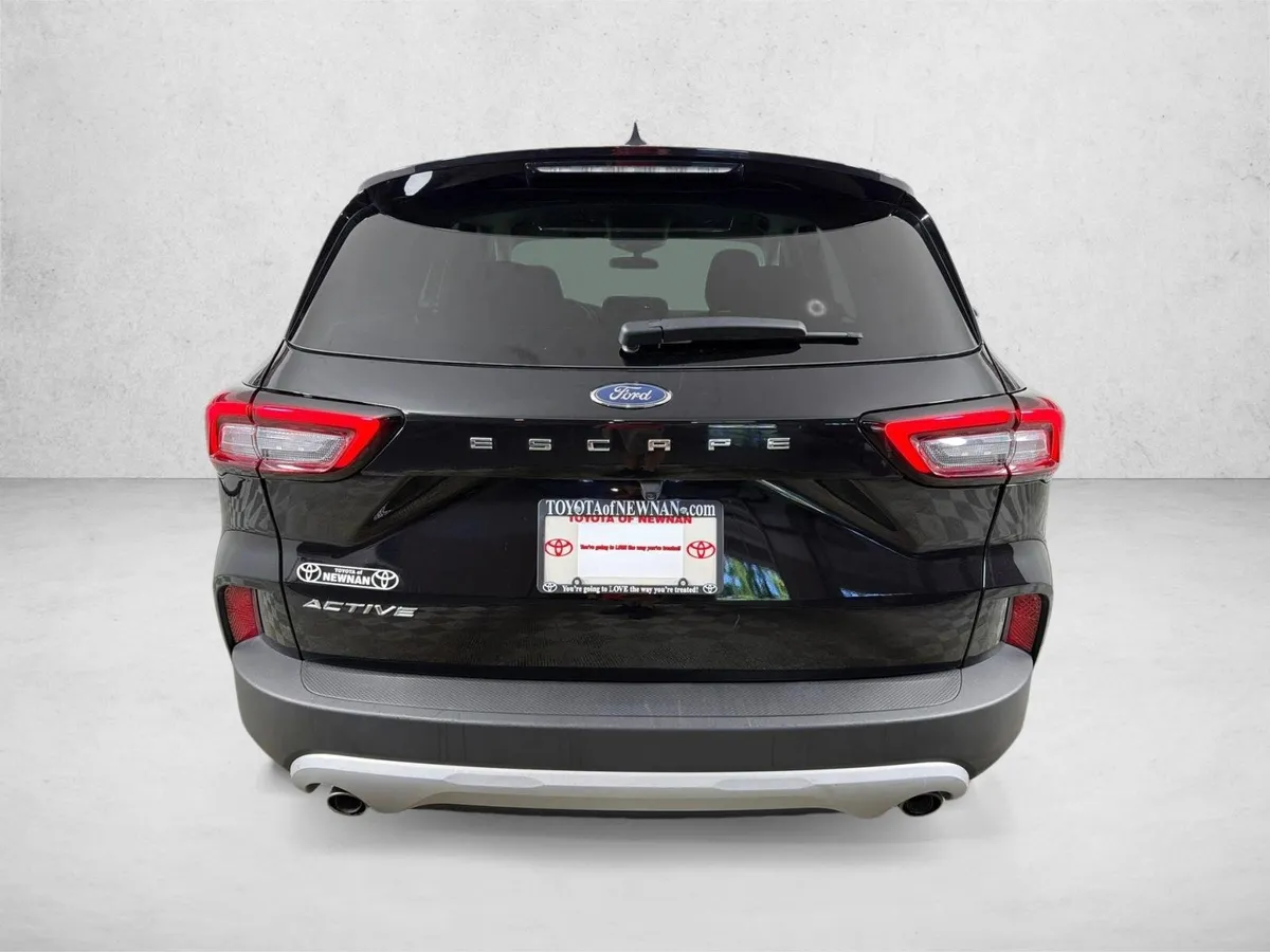 2025 Ford Escape Active thumbnail 4