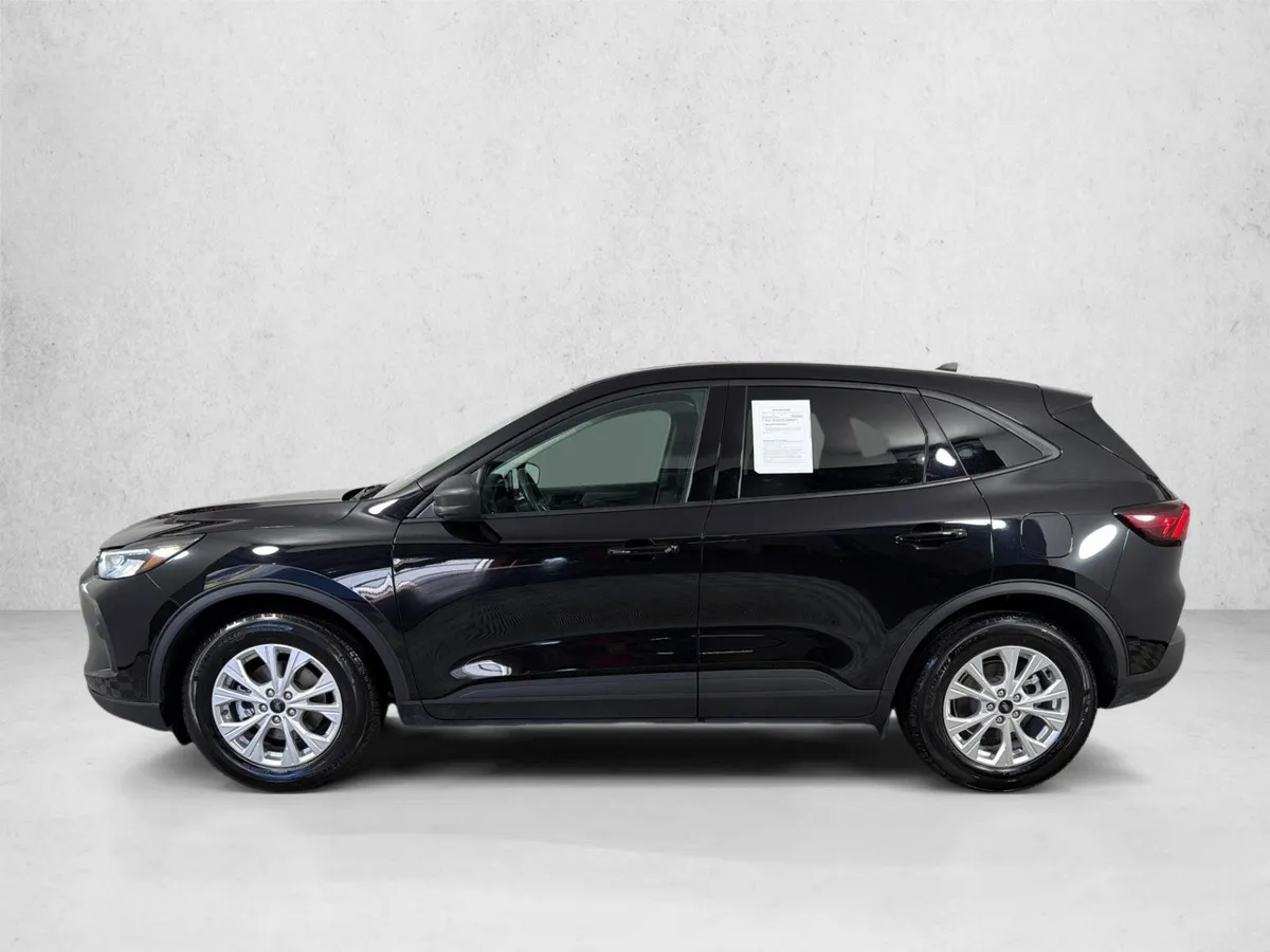 2025 Ford Escape Active thumbnail 6