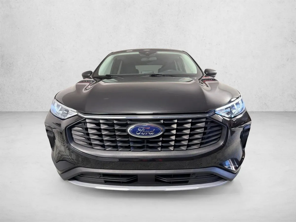 2025 Ford Escape Active thumbnail 8