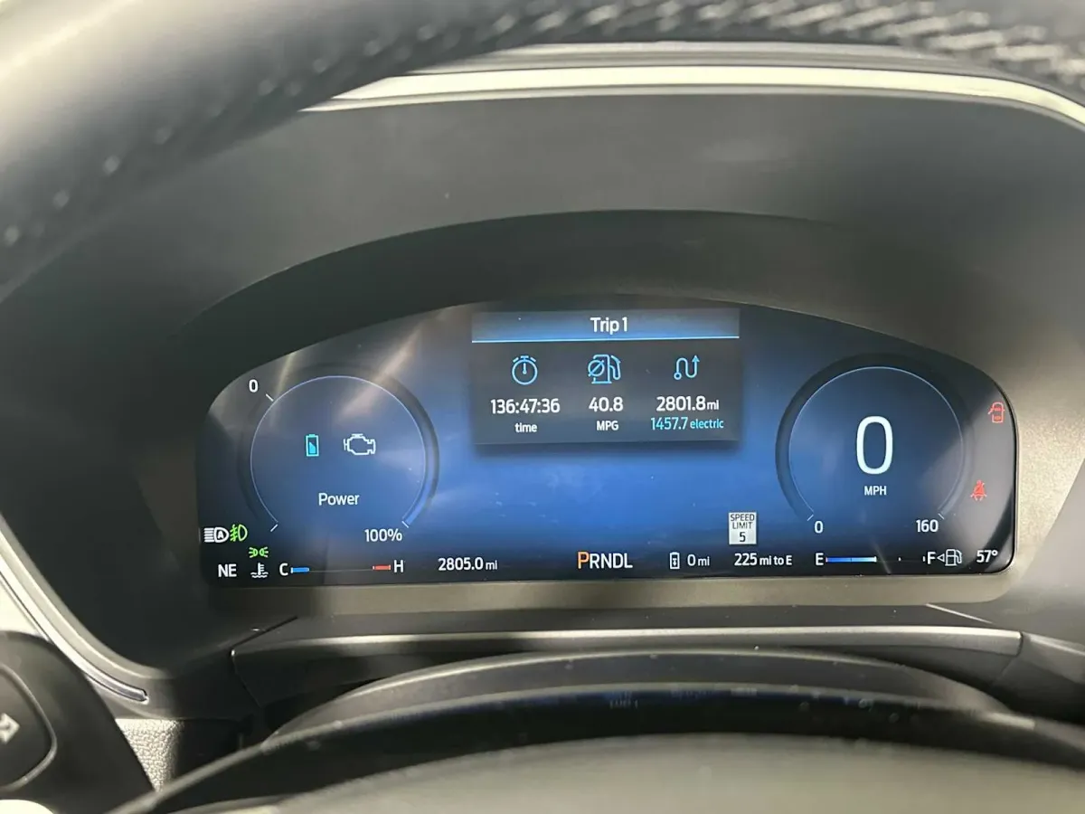 2025 Ford Escape PHEV thumbnail 31