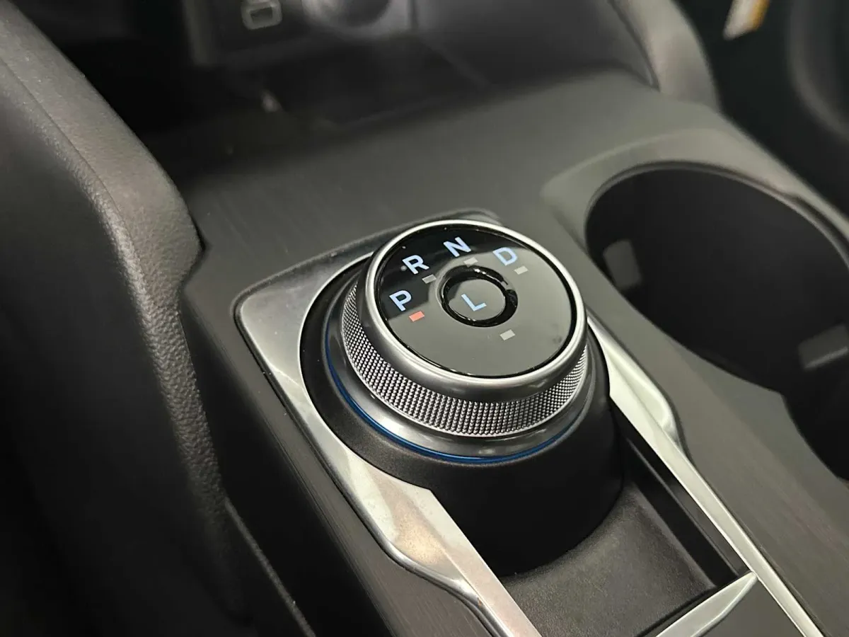 2025 Ford Escape PHEV thumbnail 35