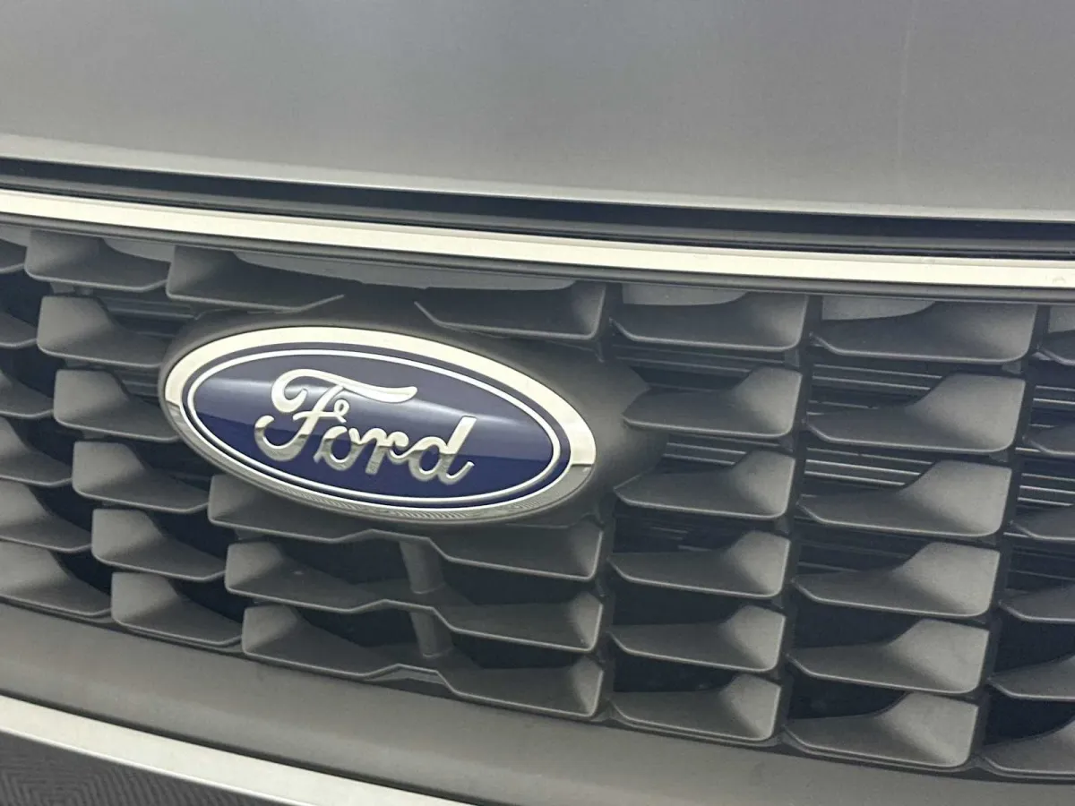 2025 Ford Escape PHEV thumbnail 14