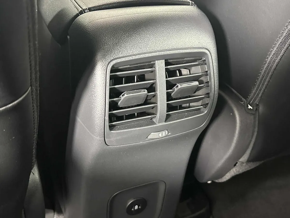 2025 Ford Escape PHEV thumbnail 26