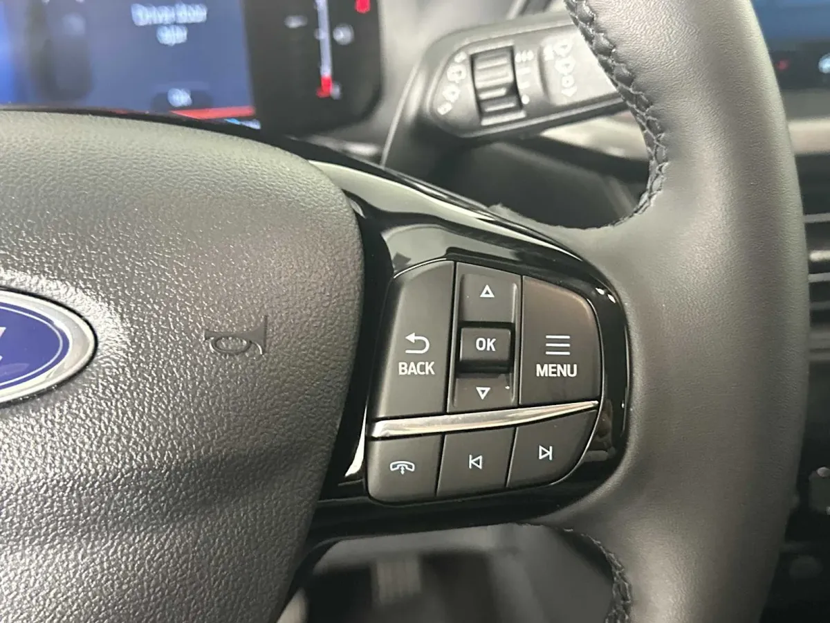 2025 Ford Escape PHEV thumbnail 30