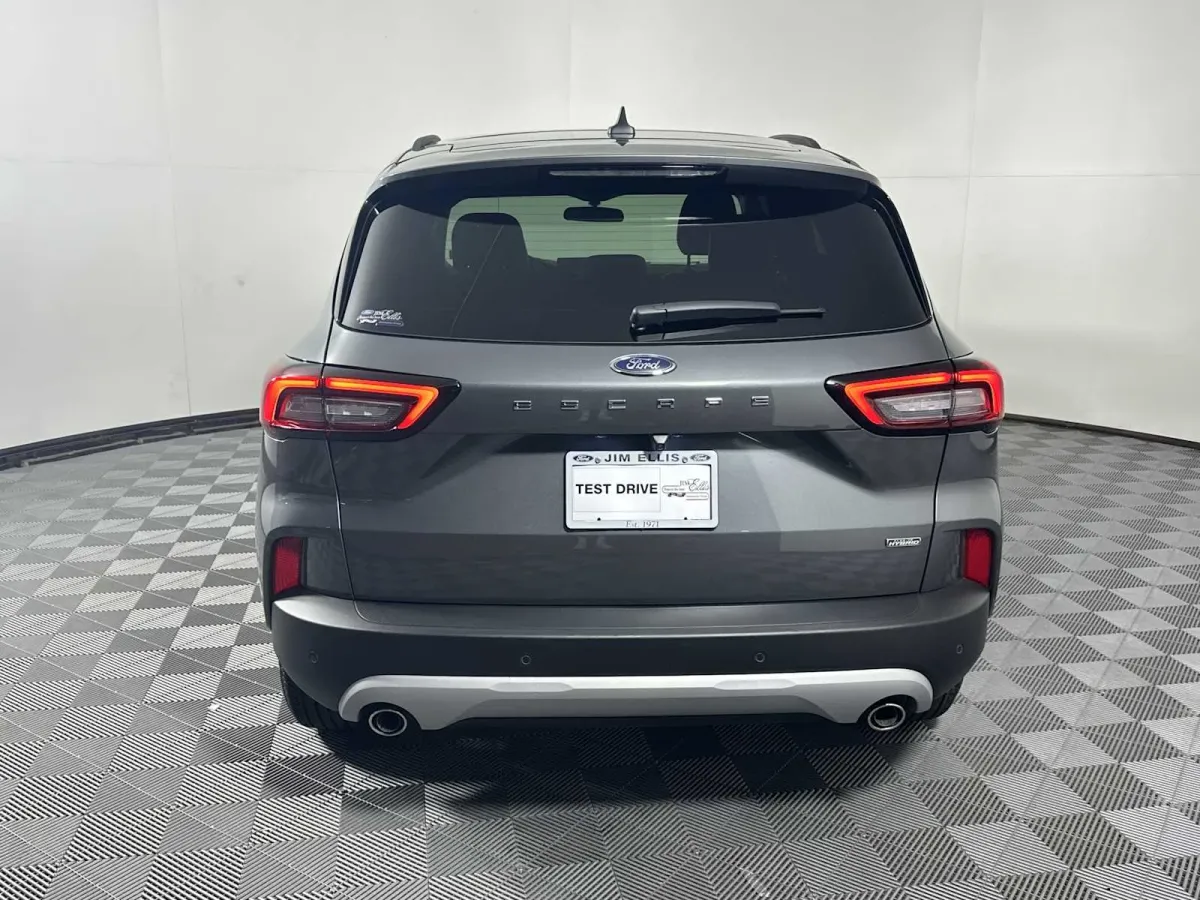 2025 Ford Escape PHEV thumbnail 7