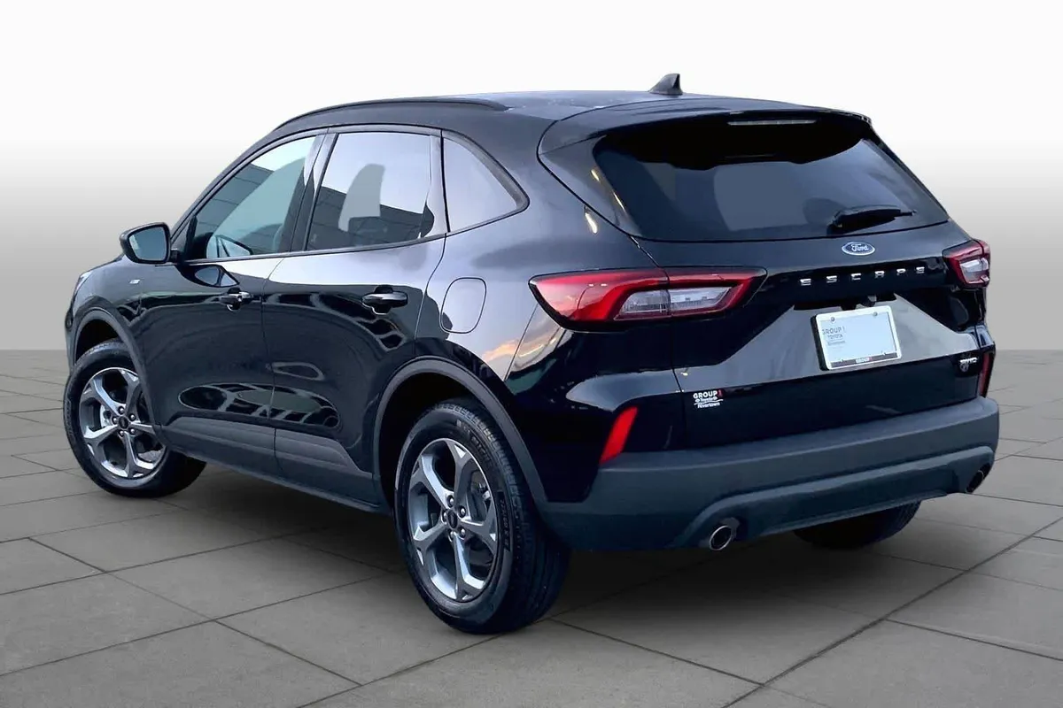 2025 Ford Escape ST-Line thumbnail 12