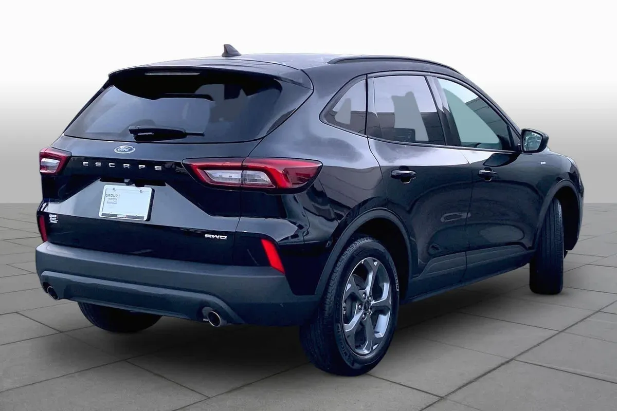 2025 Ford Escape ST-Line thumbnail 13