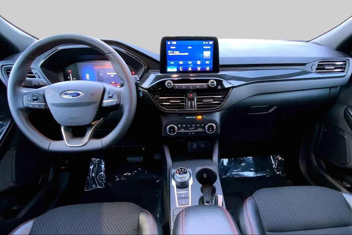 2025 Ford Escape ST-Line thumbnail 15