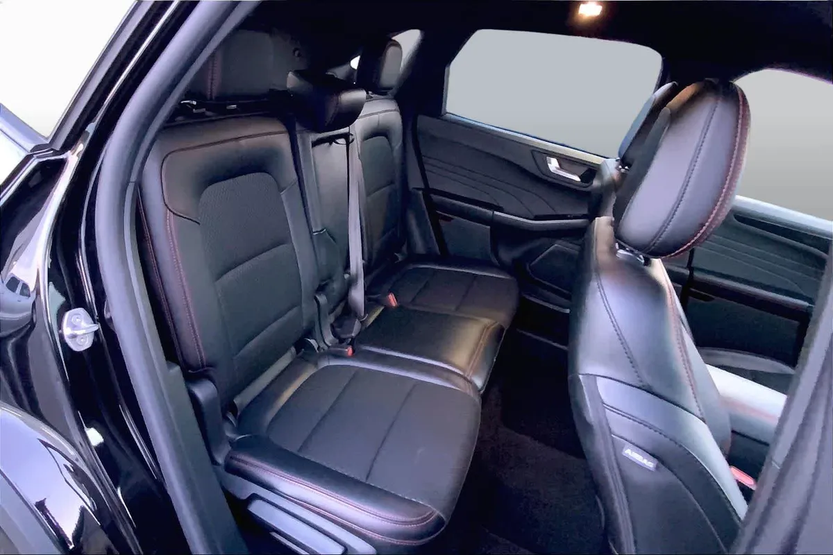 2025 Ford Escape ST-Line thumbnail 19