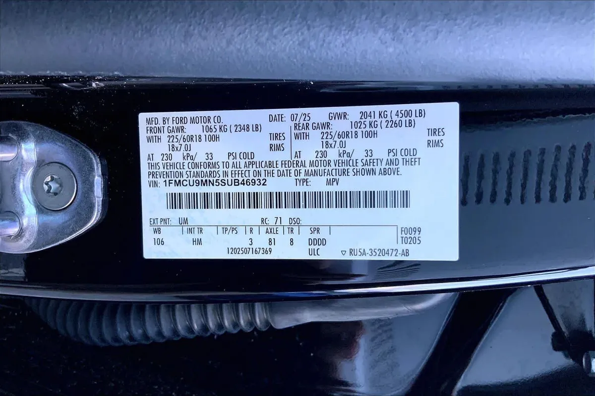 2025 Ford Escape ST-Line thumbnail 31