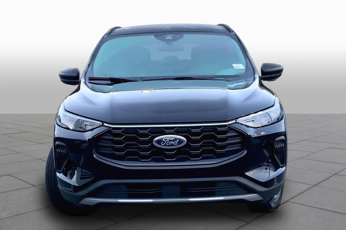 2025 Ford Escape ST-Line thumbnail 4