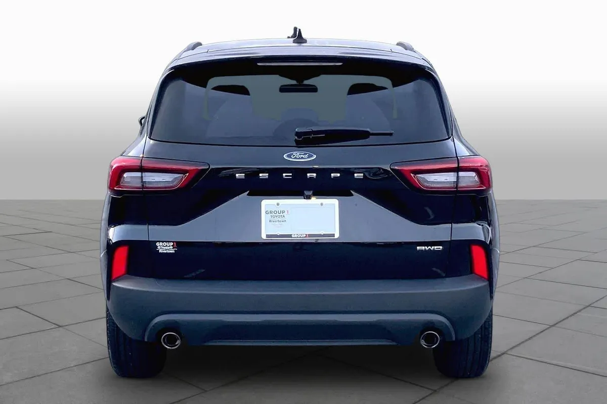 2025 Ford Escape ST-Line thumbnail 5