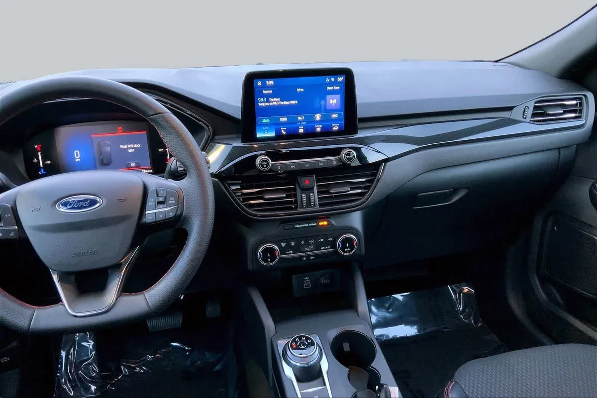 2025 Ford Escape ST-Line thumbnail 7