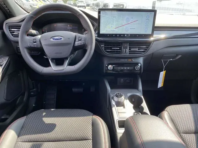 2025 Ford Escape ST-Line thumbnail 10