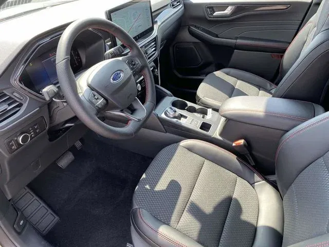 2025 Ford Escape ST-Line thumbnail 11