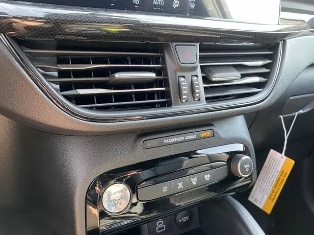 2025 Ford Escape ST-Line thumbnail 14