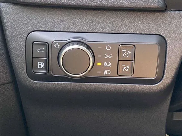 2025 Ford Escape ST-Line thumbnail 24