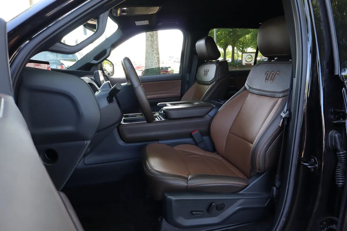 2025 Ford Expedition Max King Ranch thumbnail 9