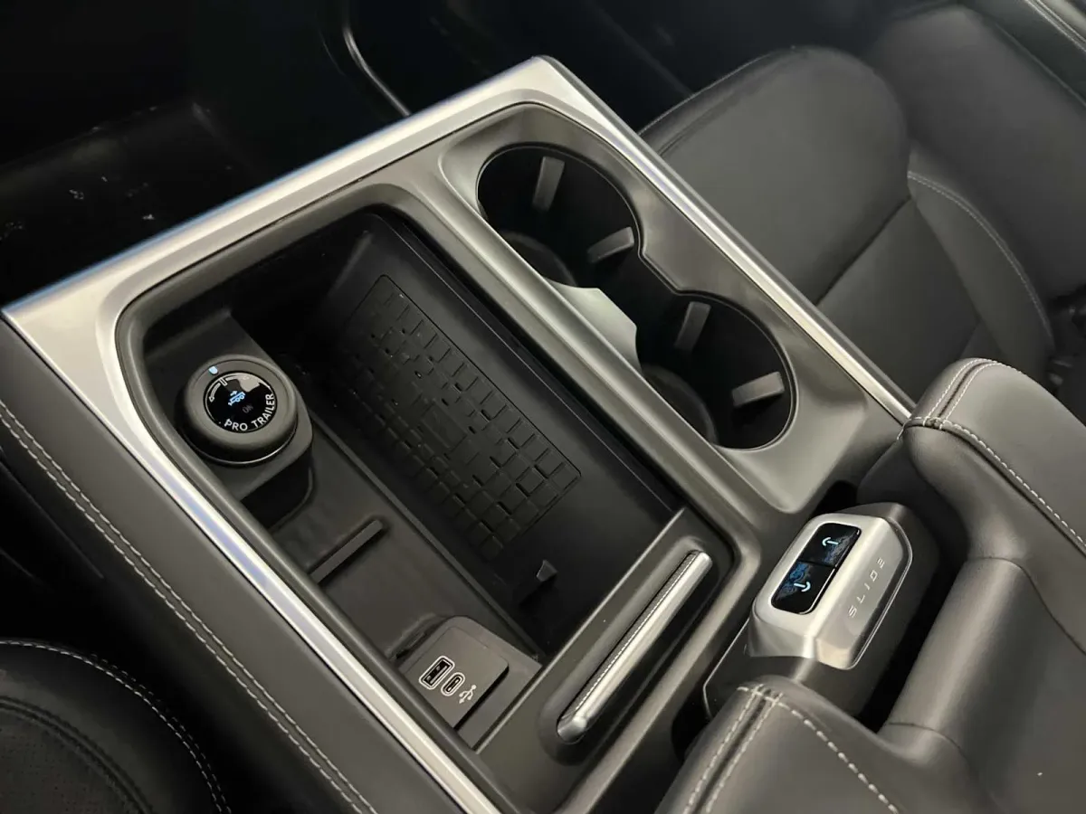 2025 Ford Expedition MAX Platinum thumbnail 35