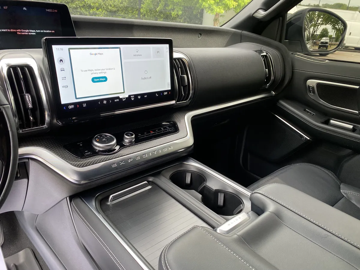 2025 Ford Expedition Max Platinum thumbnail 23