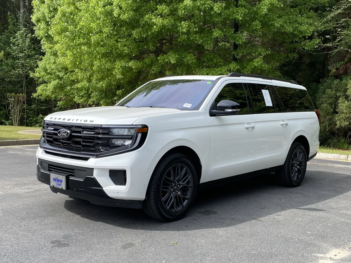 2025 Ford Expedition Max Platinum thumbnail 4