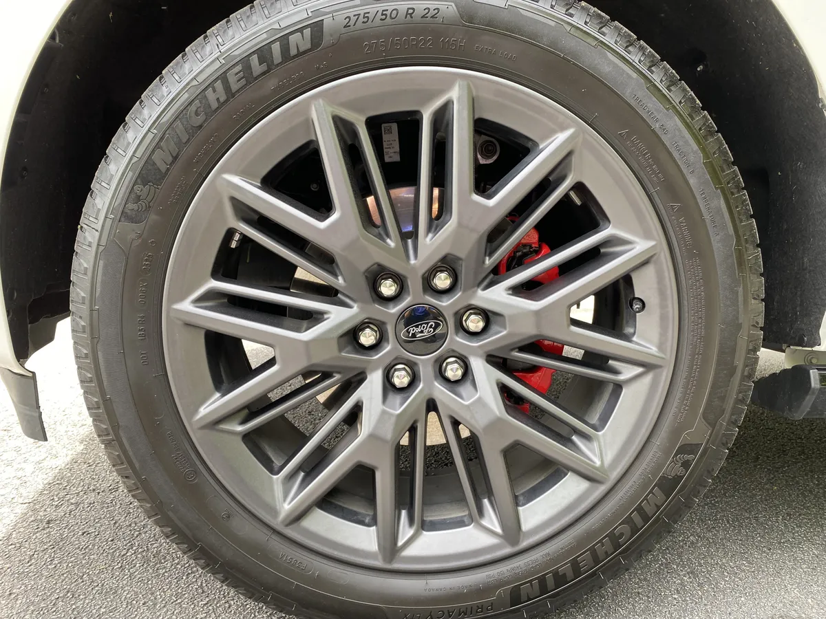 2025 Ford Expedition Max Platinum thumbnail 44