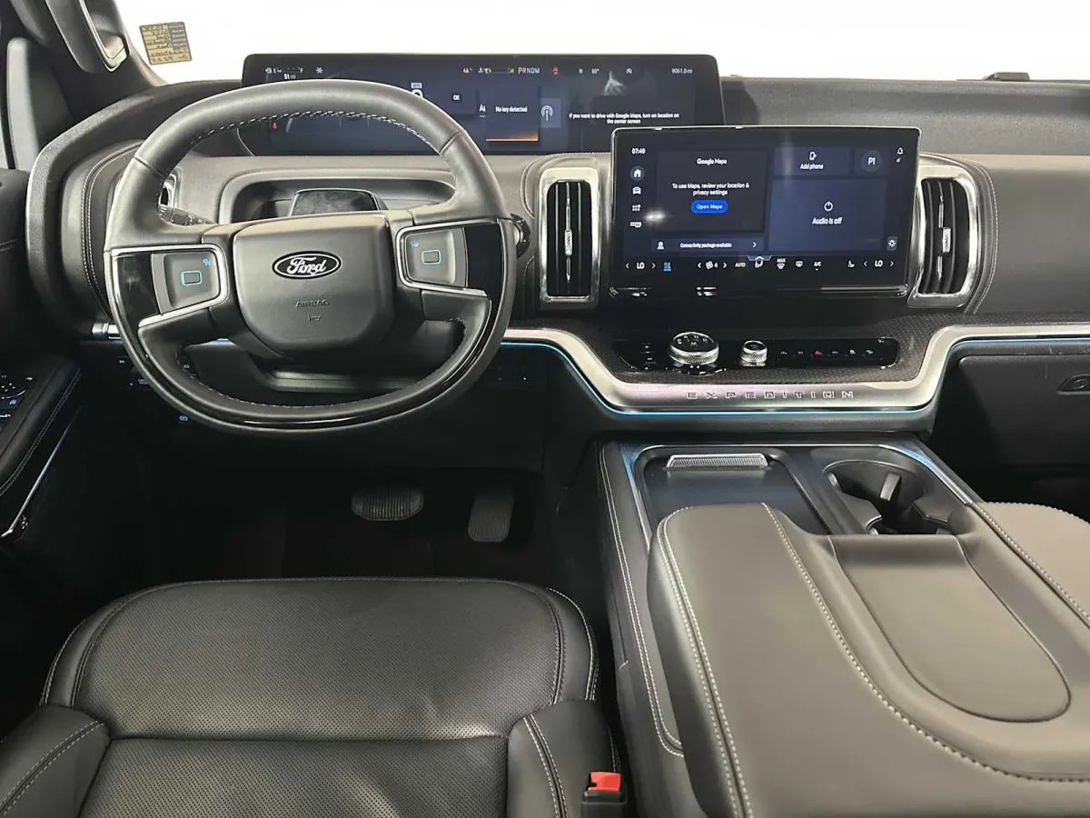 2025 Ford Expedition Platinum thumbnail 28