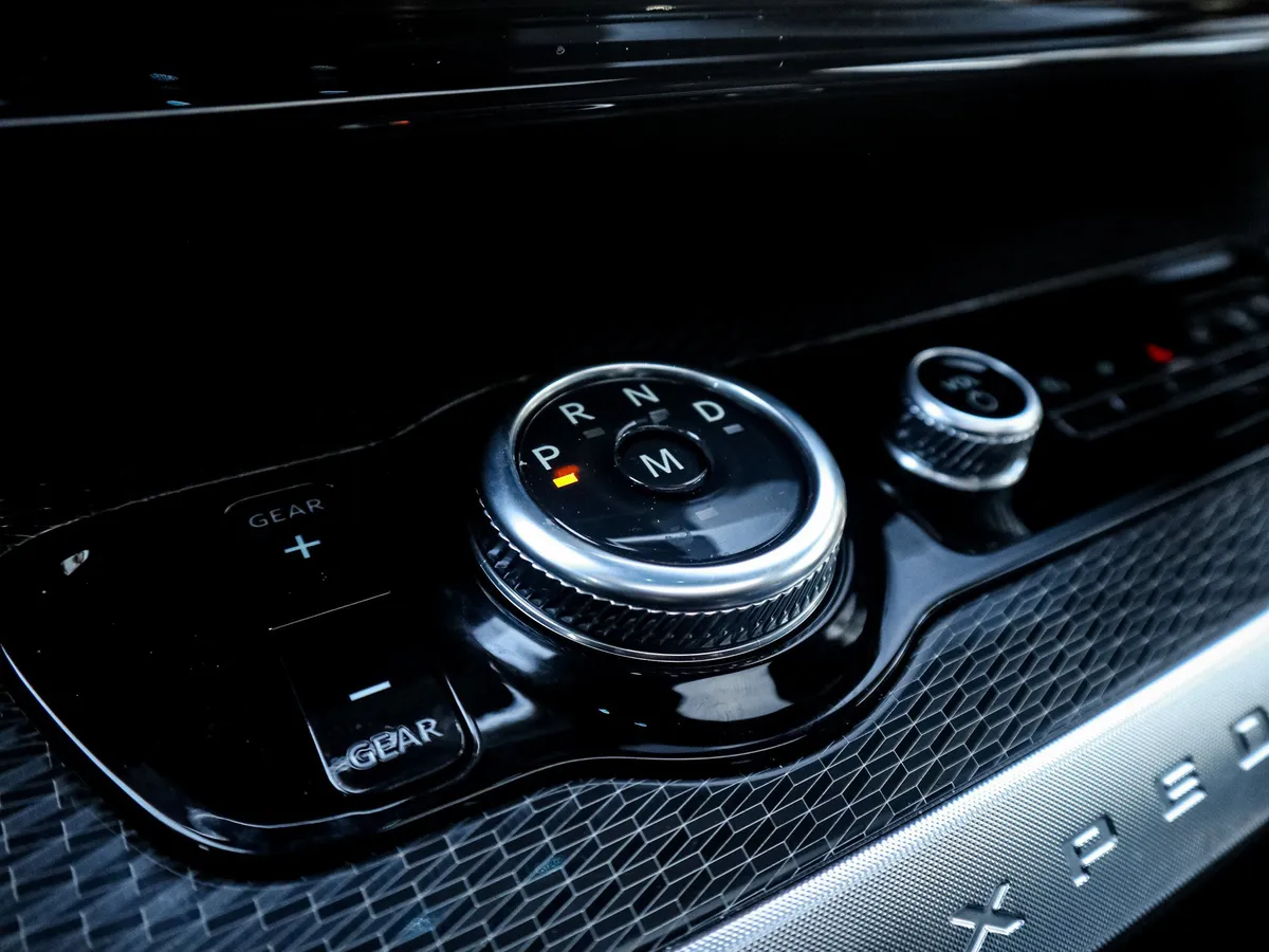 2025 Ford Expedition Platinum thumbnail 25
