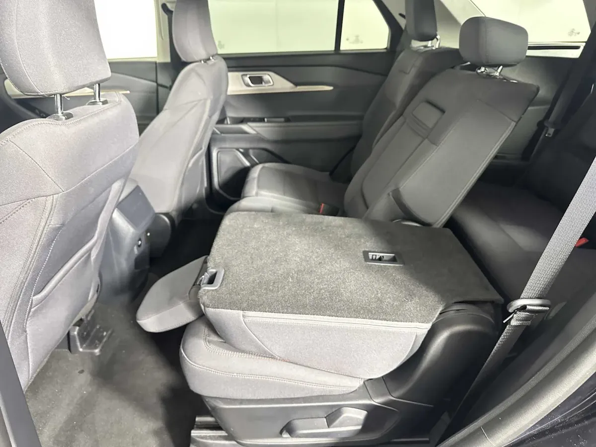 2025 Ford Explorer Active thumbnail 20
