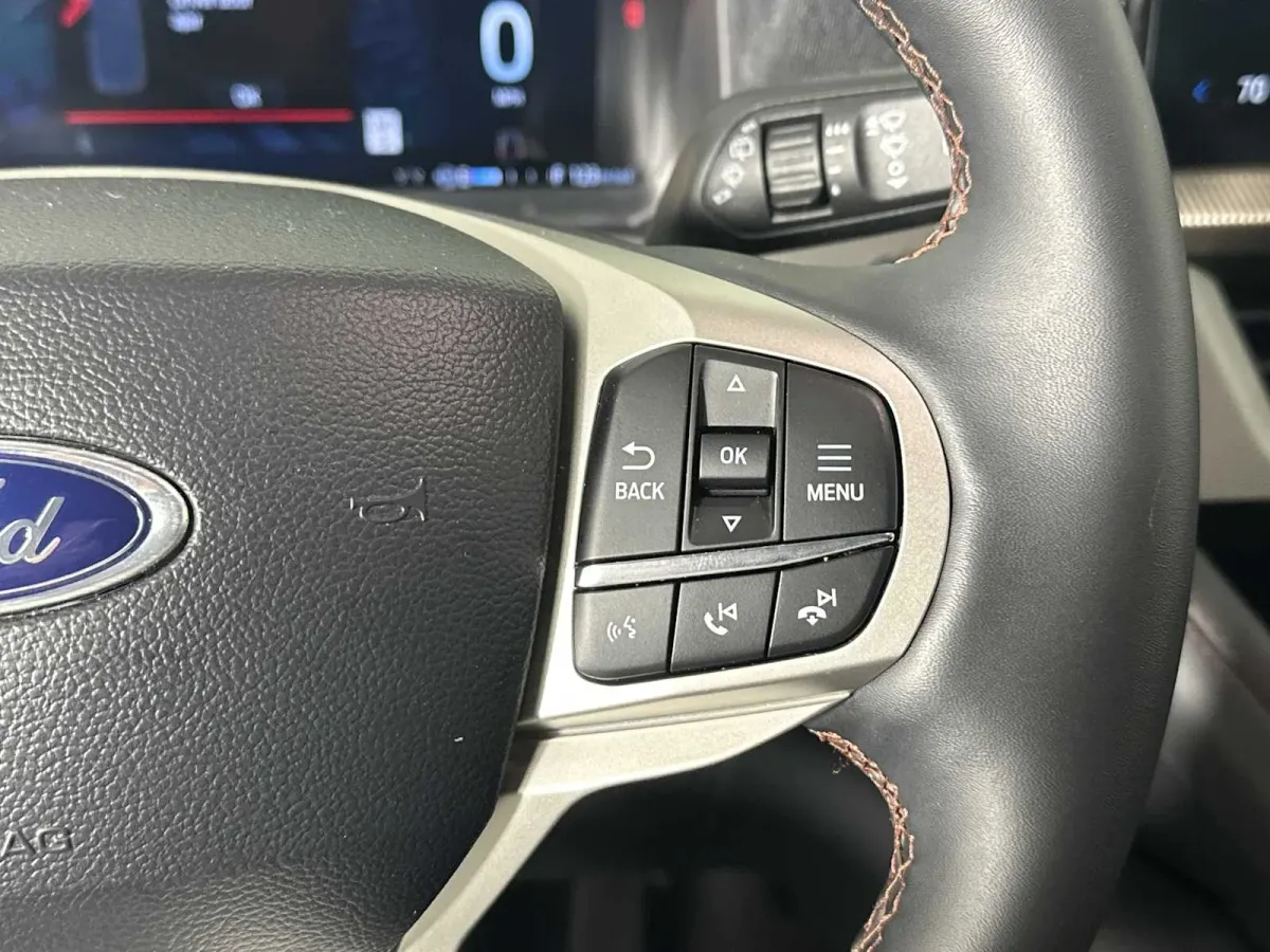 2025 Ford Explorer Active thumbnail 25