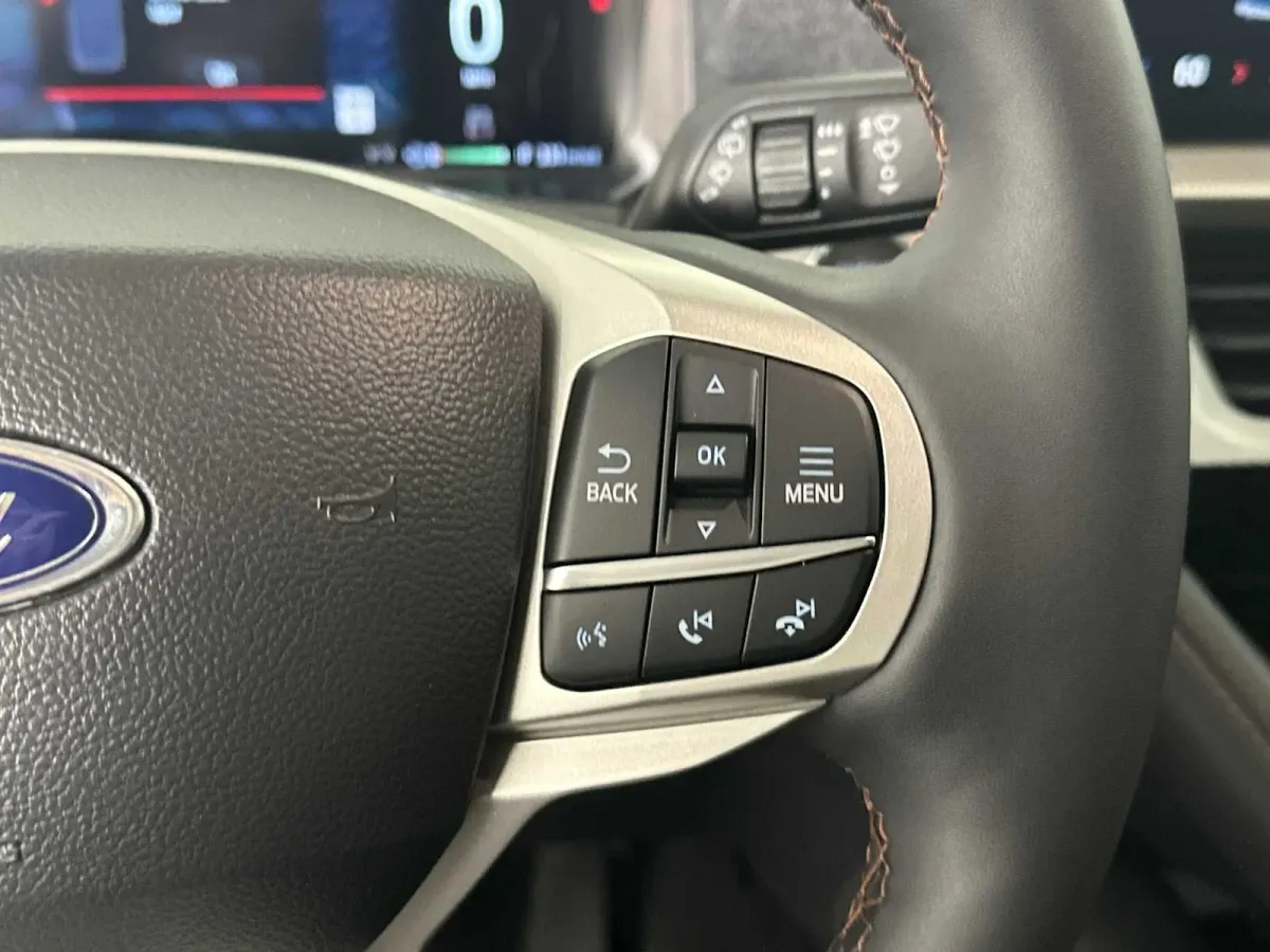 2025 Ford Explorer Active thumbnail 31