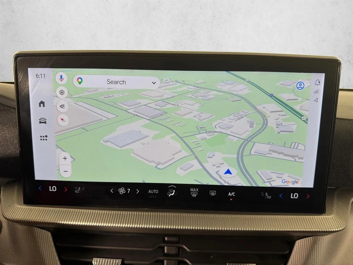 2025 Ford Explorer ST-Line thumbnail 2